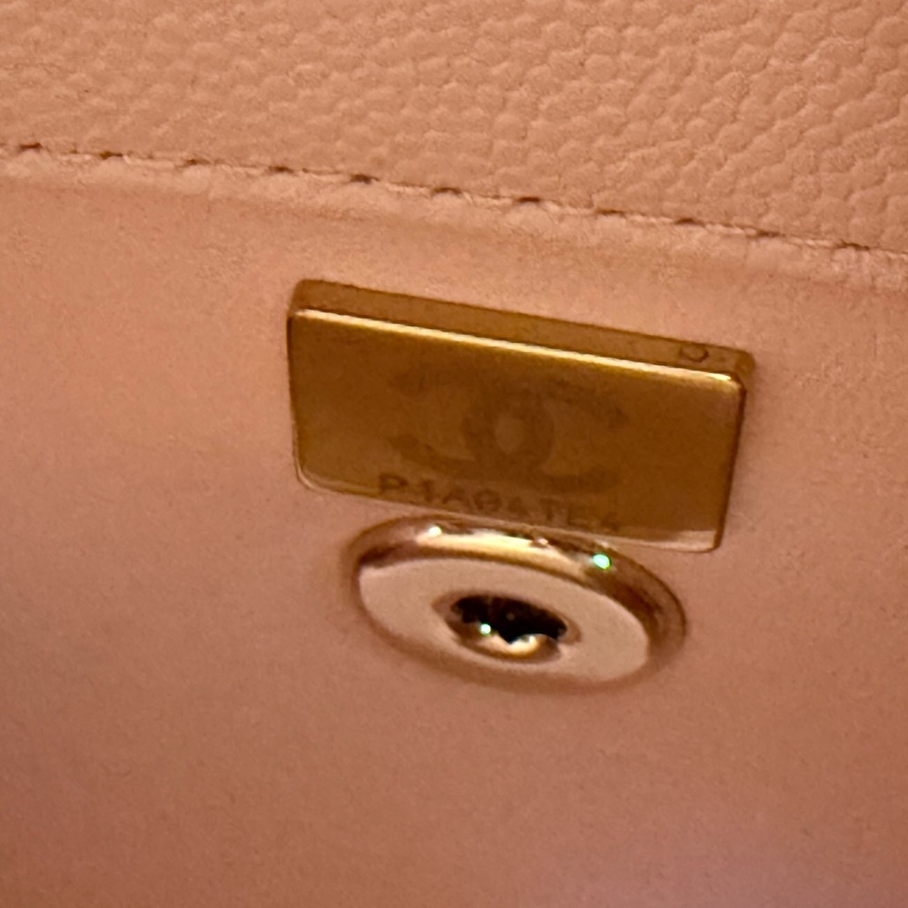 CHANEL Coco Handle Mini - Light Pink Caviar - Picture 9 of 10